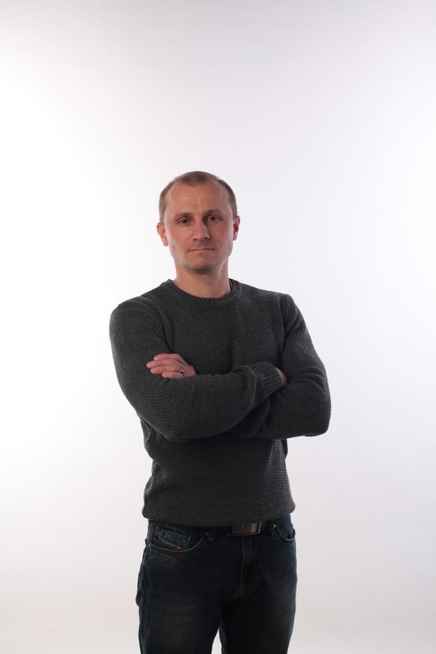 Евгений, специалист по окнам и дверям